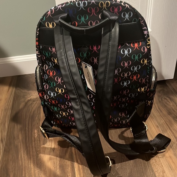 Nine West - Picture 2 of 4